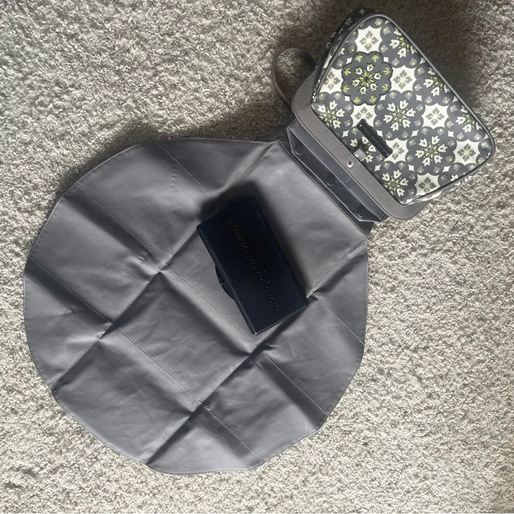 Petunia Pickle Bottom Classic Baby Bag Clutch